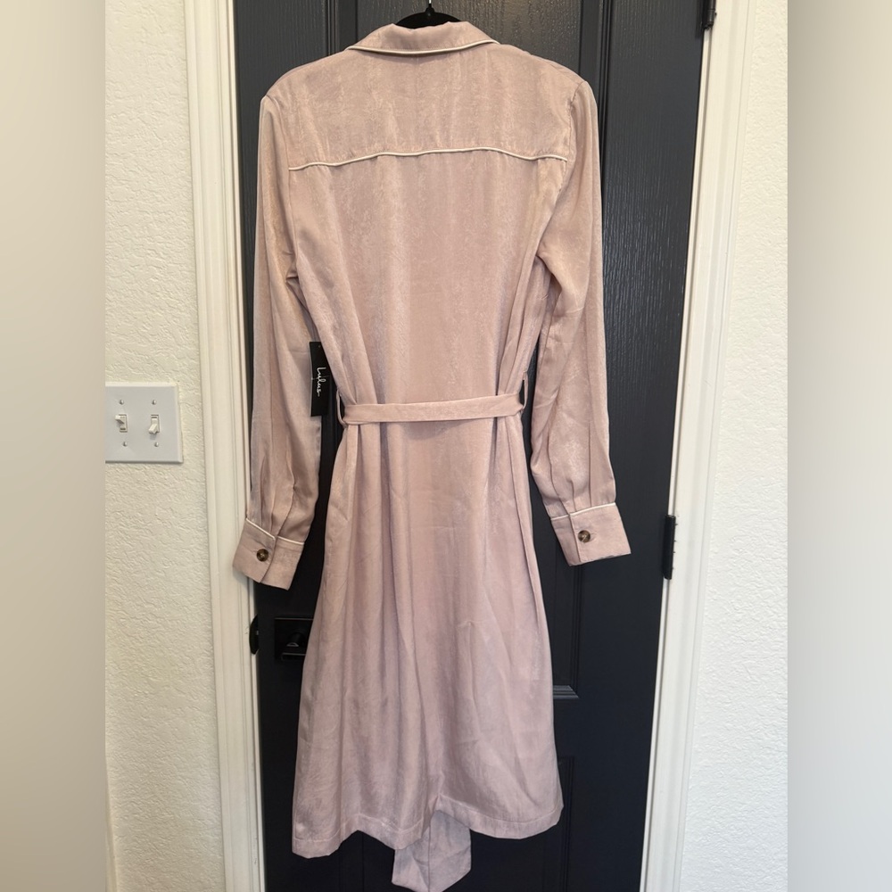 The Lulus Elise Satin Long Sleeve Midi Shirt Dress | Blush | Medium | NWT - Picture 6 of 7